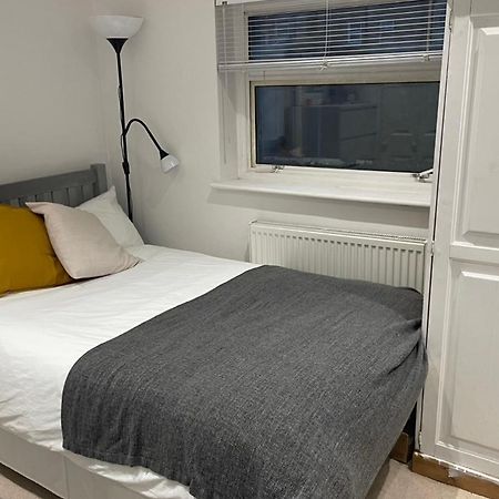 Cozy Private Room Londra Exterior foto