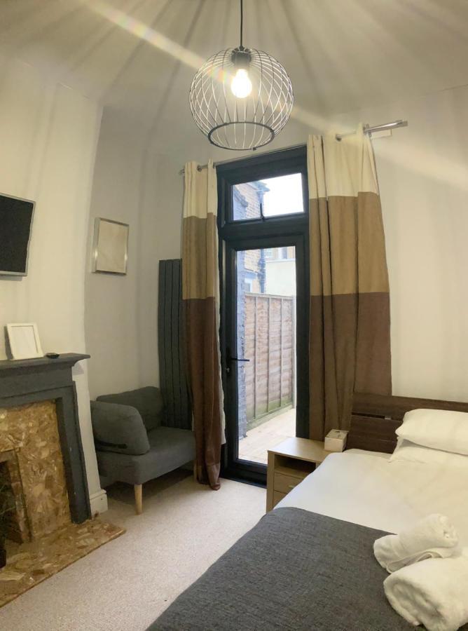Cozy Private Room Londra Exterior foto