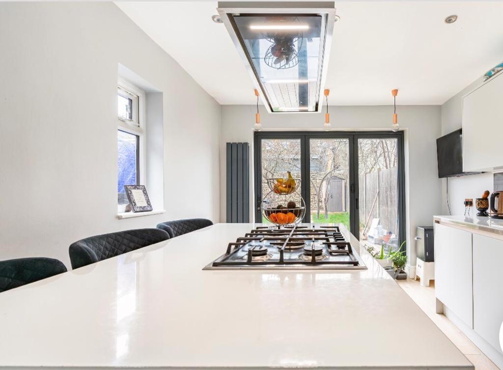 Cozy Private Room Londra Exterior foto